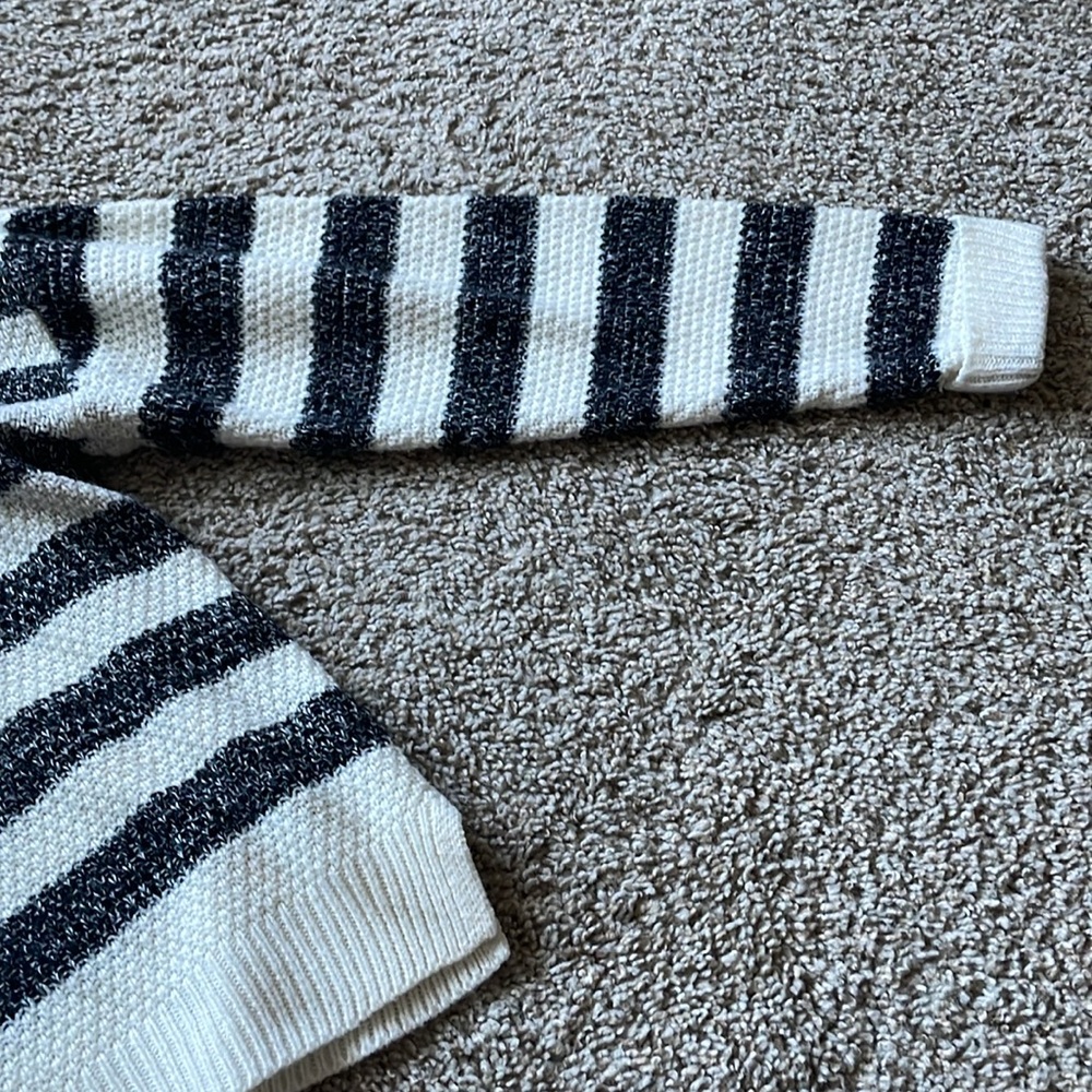 Cropped striped sweater - Picture 3 of 4